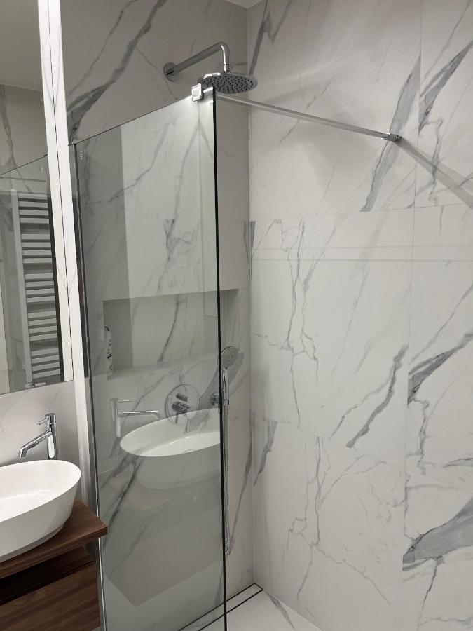 Warsaw Home Suites エクステリア 写真